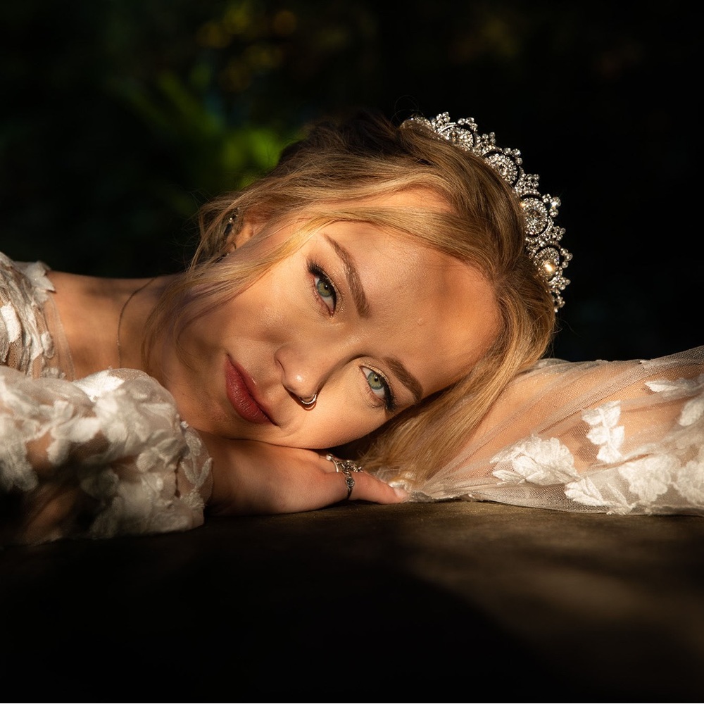 Meet your Posher, Hayley